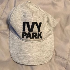 IVY PARK hat